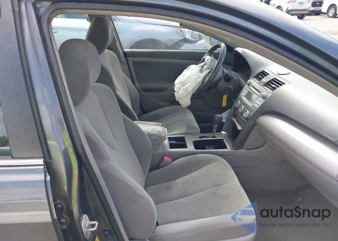 2007 Toyota Camry Le z USA, uszkodzony, nr VIN 4T1BE46KX7U710497